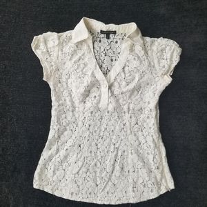 GENTLY USED HEART SOUL LACE TOP